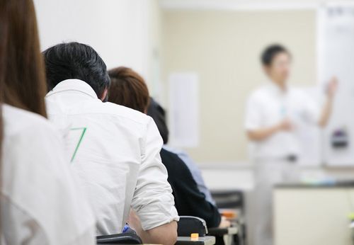 会社の費用負担のもとスキルアップを実現 画像
